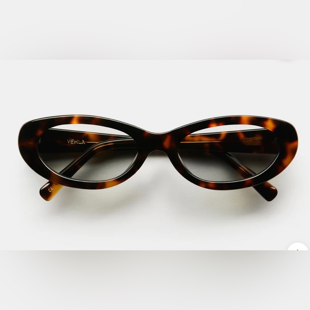 NWOT VEHLA Willow - Choc Tort/Graphite